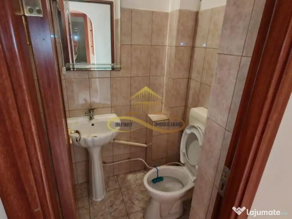 Se vinde apartament ce necesita renovare - 3 CAMERE, 2 BAI
