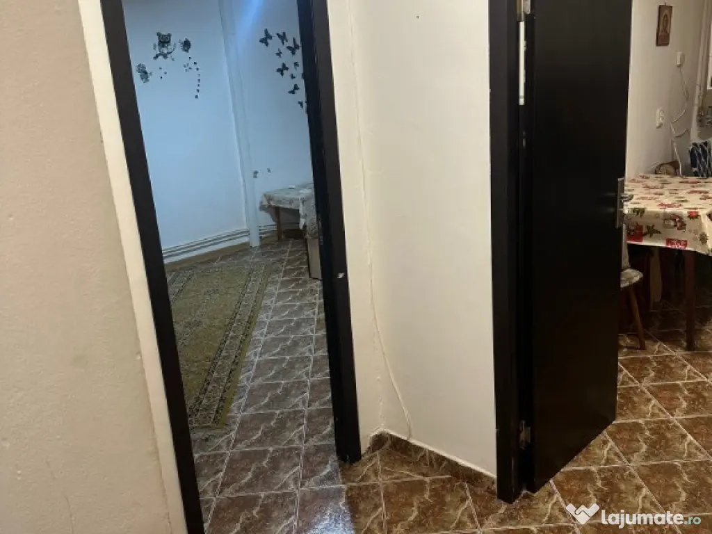 Garsonieră ultracentrală, – vizibilitate excelentă, ideal sediu firma