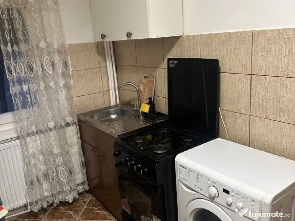 Garsonieră ultracentrală, – vizibilitate excelentă, ideal sediu firma