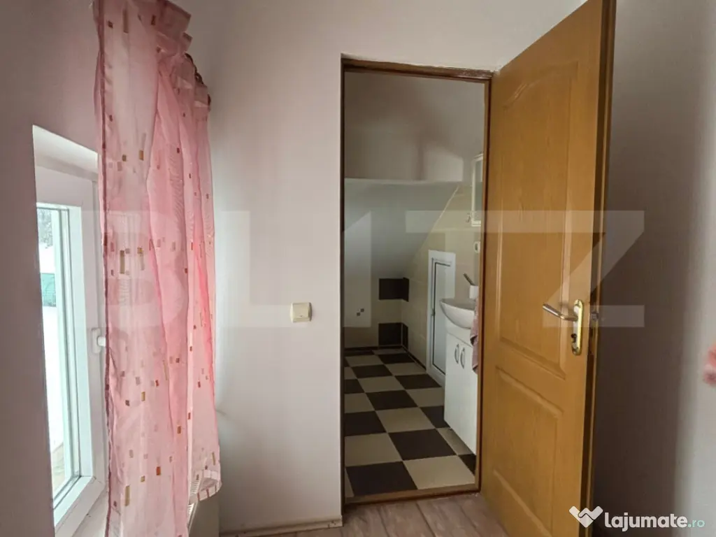 Casuta cocheta gata de locuit,Jelna 