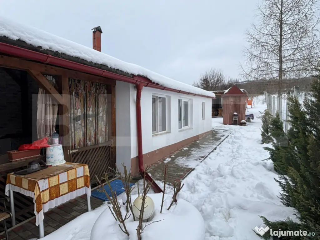 Casuta cocheta gata de locuit,Jelna 