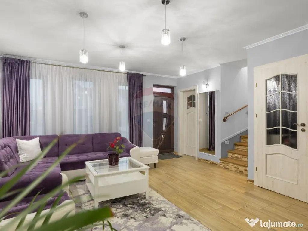 Casă cu 4 camere de vânzare în cartierul Westfileld Arad 