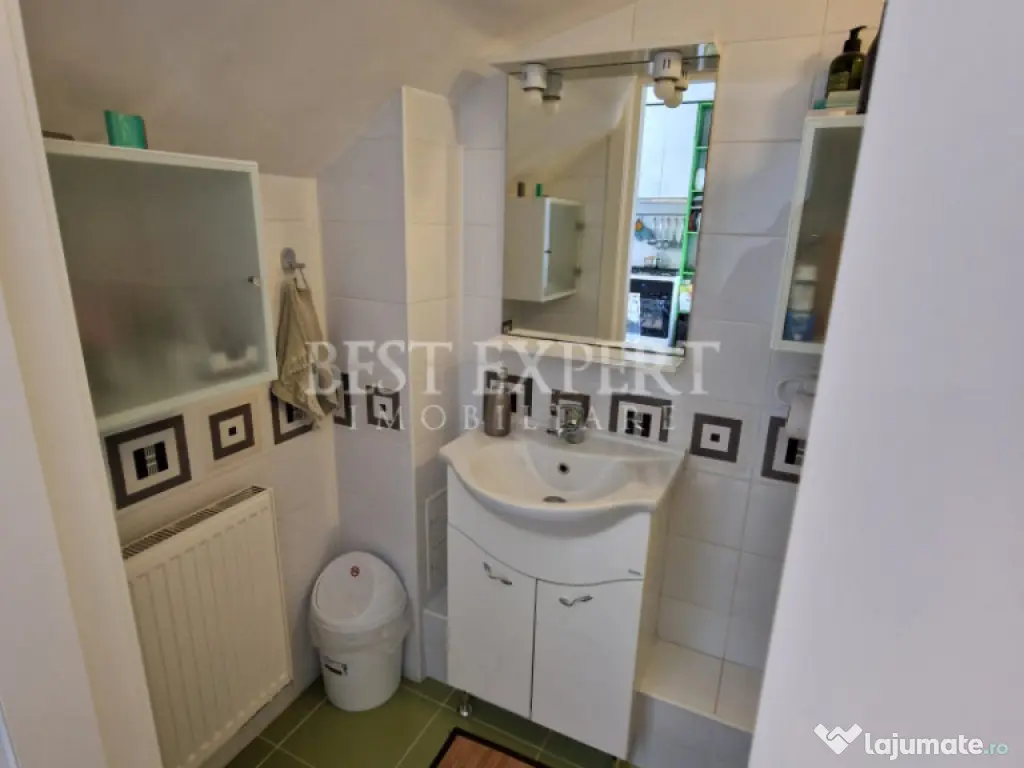 Vilă de vânzare – mobilată și utilată/complex privat 