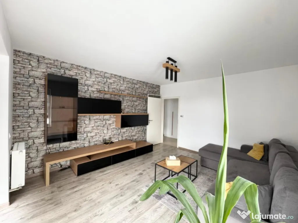 Apartament 2 camere 52 mp, etaj interm, cu boxa si loc de pa 