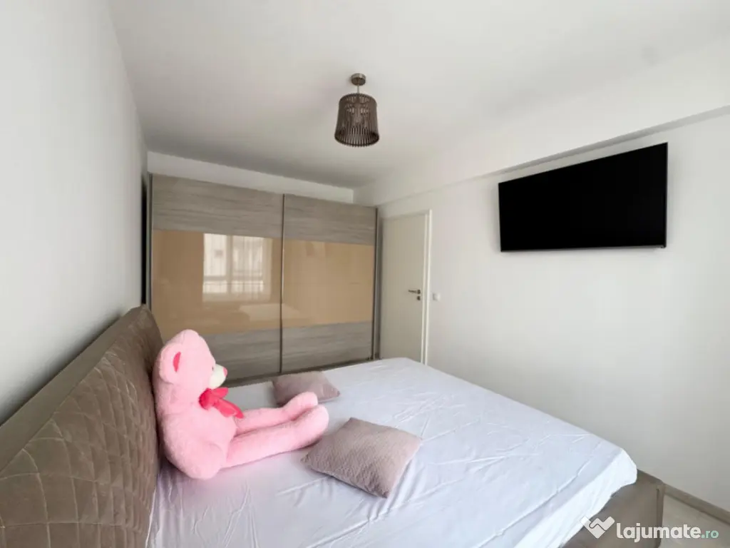 Apartament 2 camere 52 mp, etaj interm, cu boxa si loc de pa 