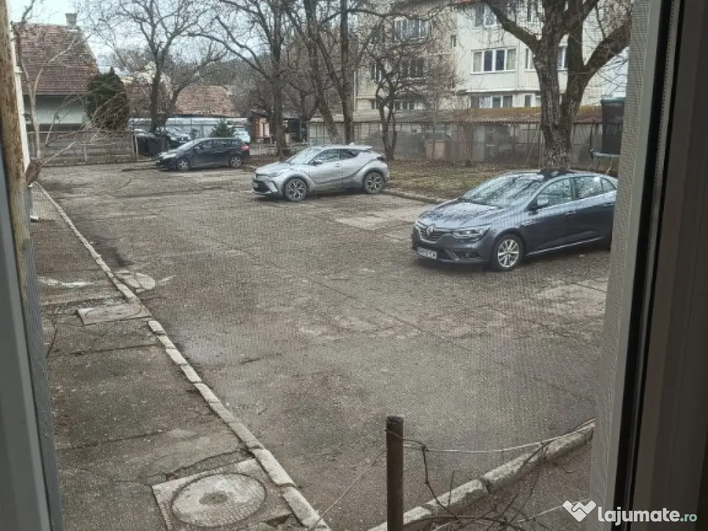 Apartament 4 camere Dogarilor ,parter 