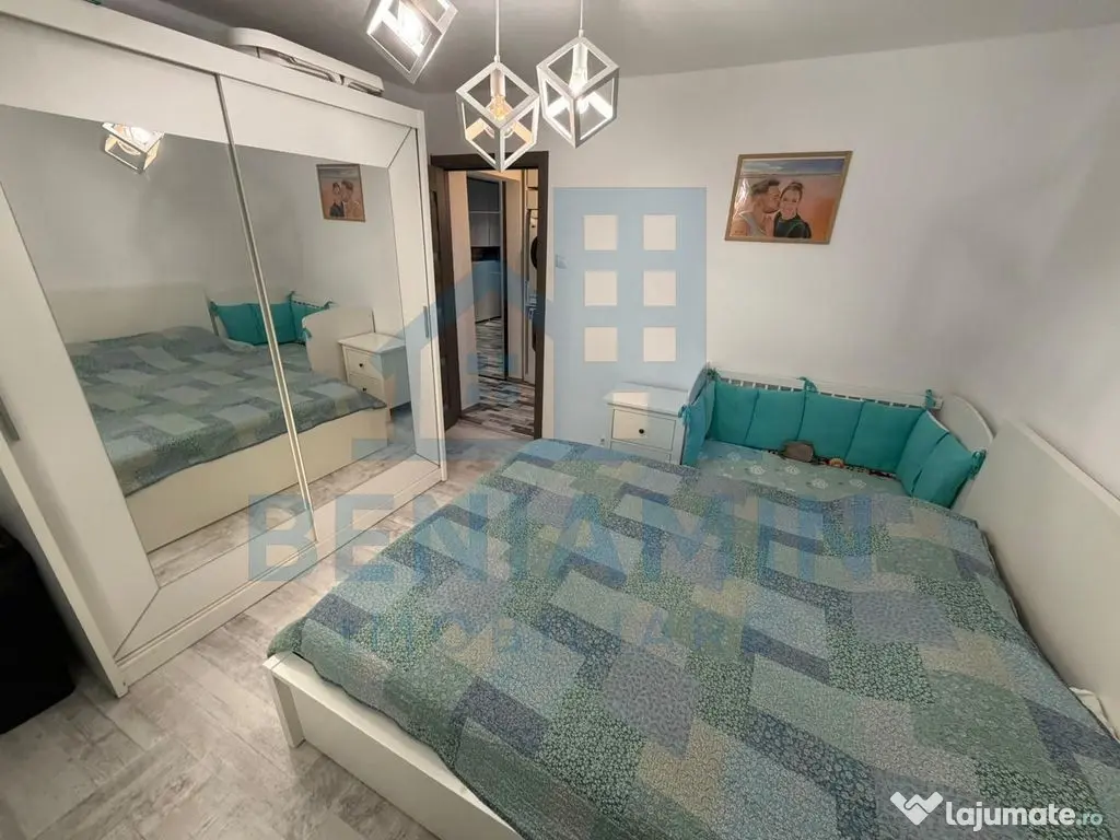 2 Decomandate - Etaj 3 - 52mp - An 1985 - Renovat - Rovine 