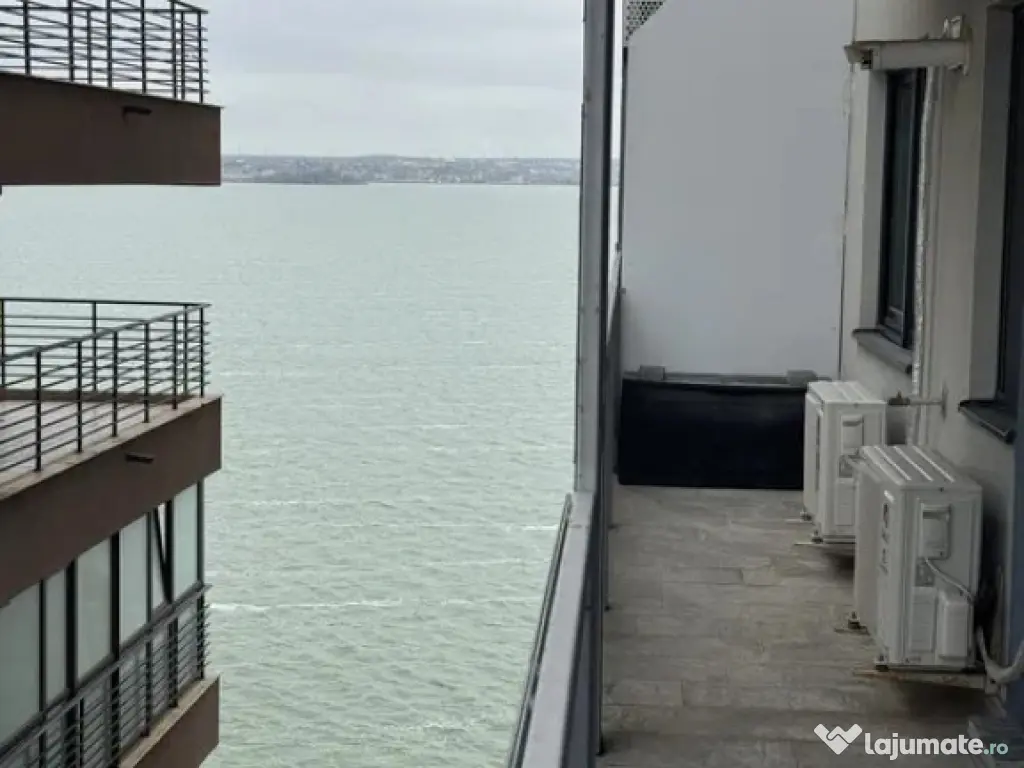 Apartament 2 camere de vânzare Mamaia, vedere mare și lac 