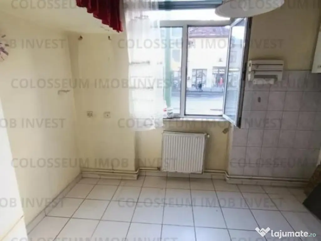 Apartament 3 camere, decomandat - zona Centrul Civic 