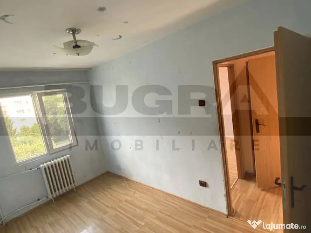 Apartament de 3 camere finisat clasic, zona strazii Paran... 