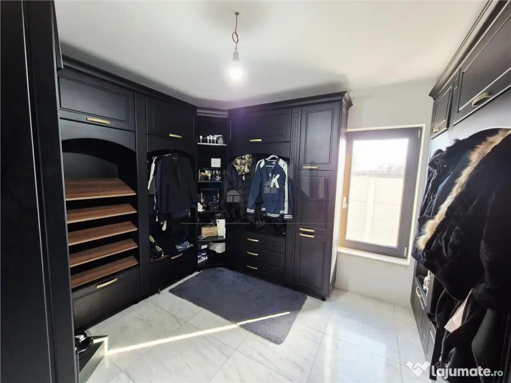 Casa LUX de in Miroslava 