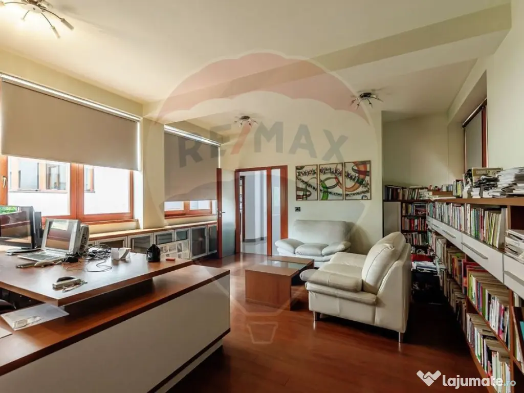 Proprietate exclusivistǎ cu vedere panoramicǎ la Malul ... 