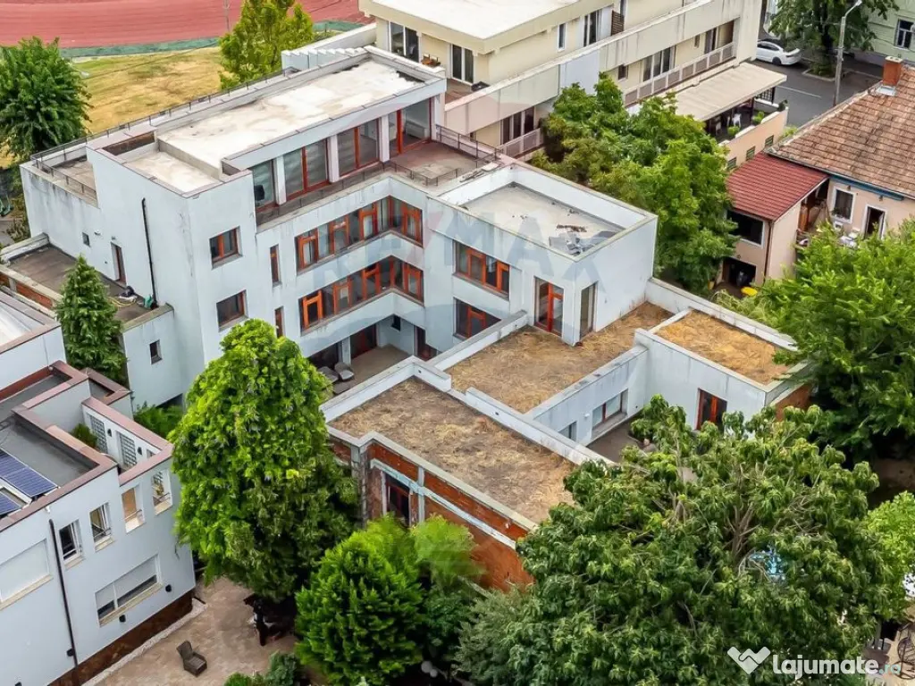 Proprietate exclusivistǎ cu vedere panoramicǎ la Malul ... 