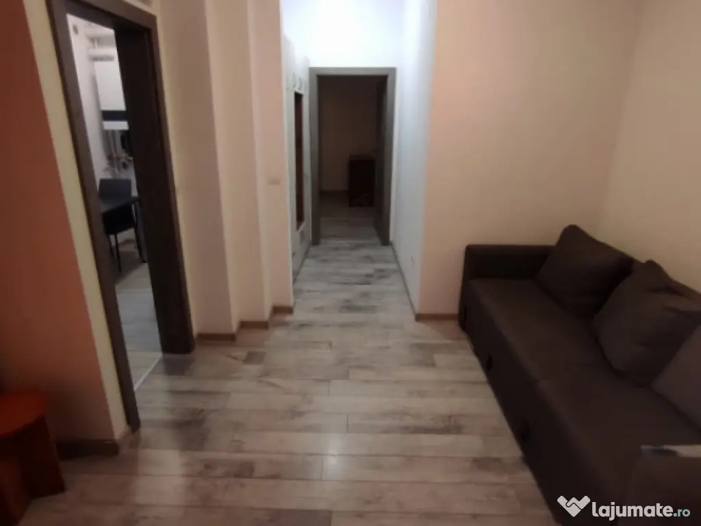 Apartament 2 camere, 43 mp, zona Centru 