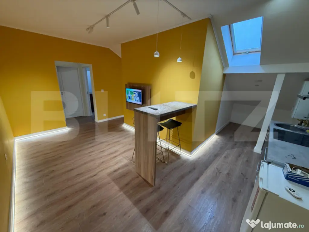 Apartament 3 camere, Ady Endre