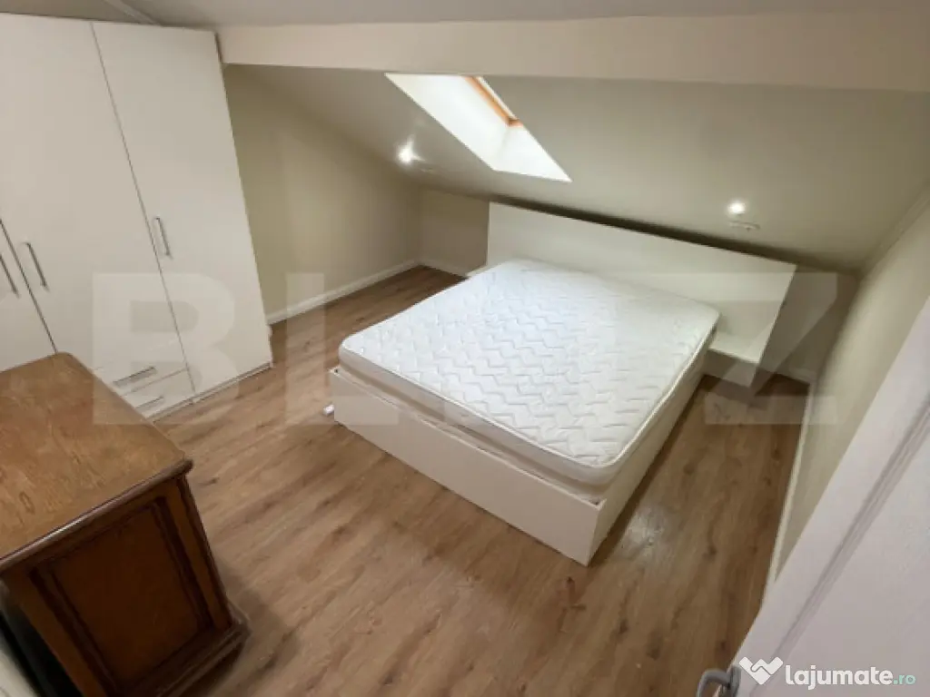 Apartament 3 camere, Ady Endre