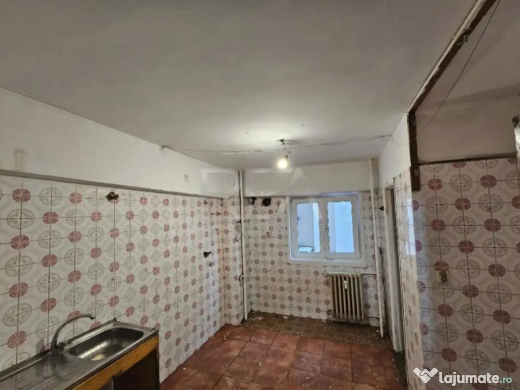 4 camere Dorobanti decomandat, et. 3, an 1980, metrou, 97 mp 