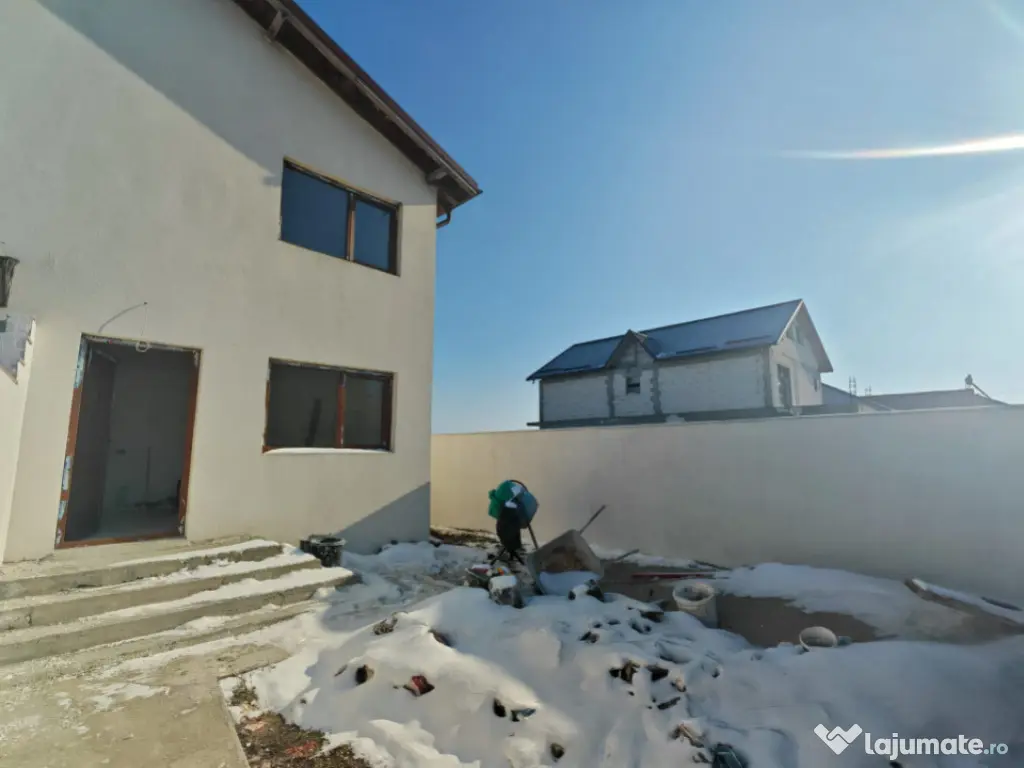 Casa P+1 de vanzare, 3 camere, 92.60mp, situata in zona Navo 