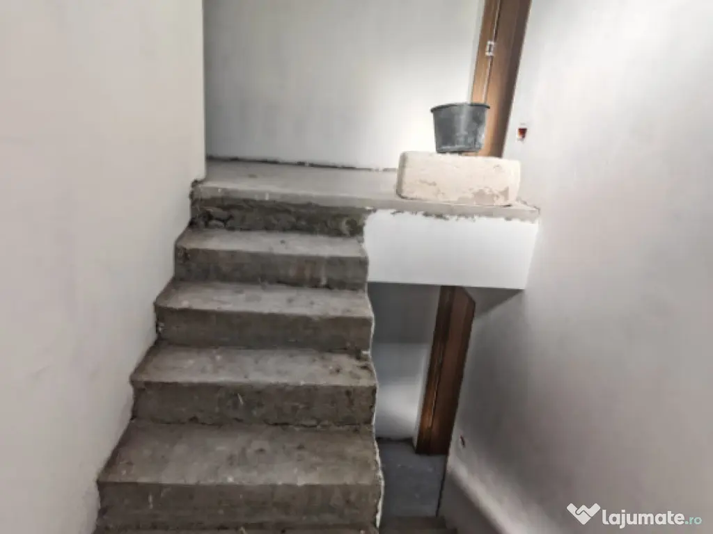 Casa P+1 de vanzare, 3 camere, 92.60mp, situata in zona Navo 