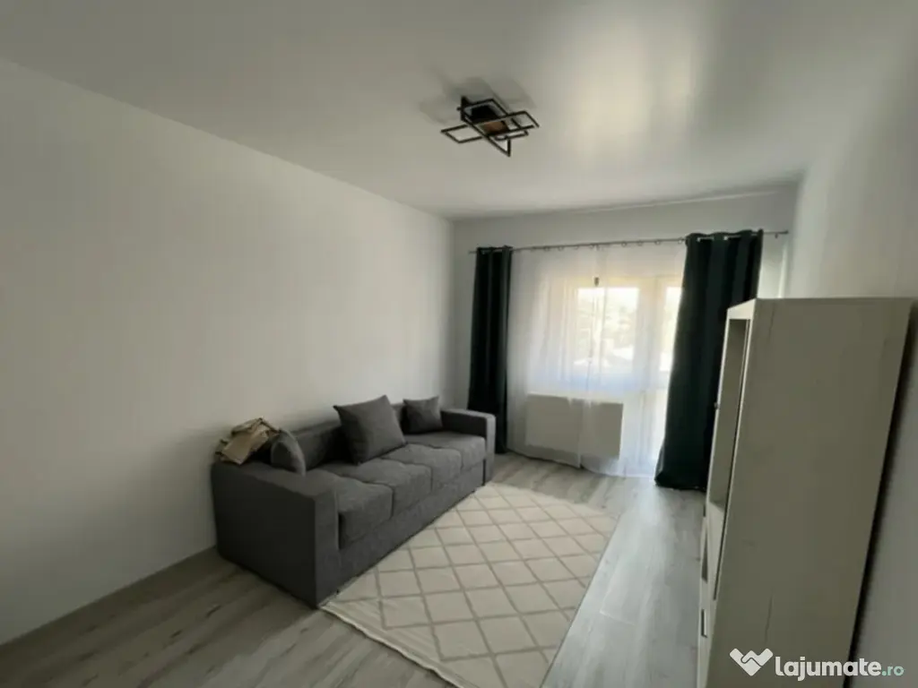 Garsoniera decomandata - zona Sanpetru 