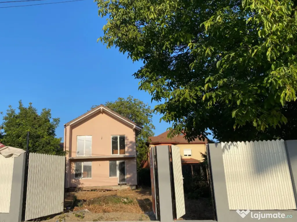 Vila P+E+pod Saftica Balotesti, Tunari, 120 mp utili, 370 mp curte 