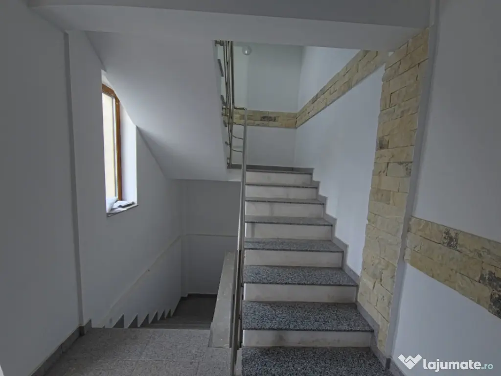 Agigea 3 camere aproape nelocuit Mobilat & Utilat Parcare 