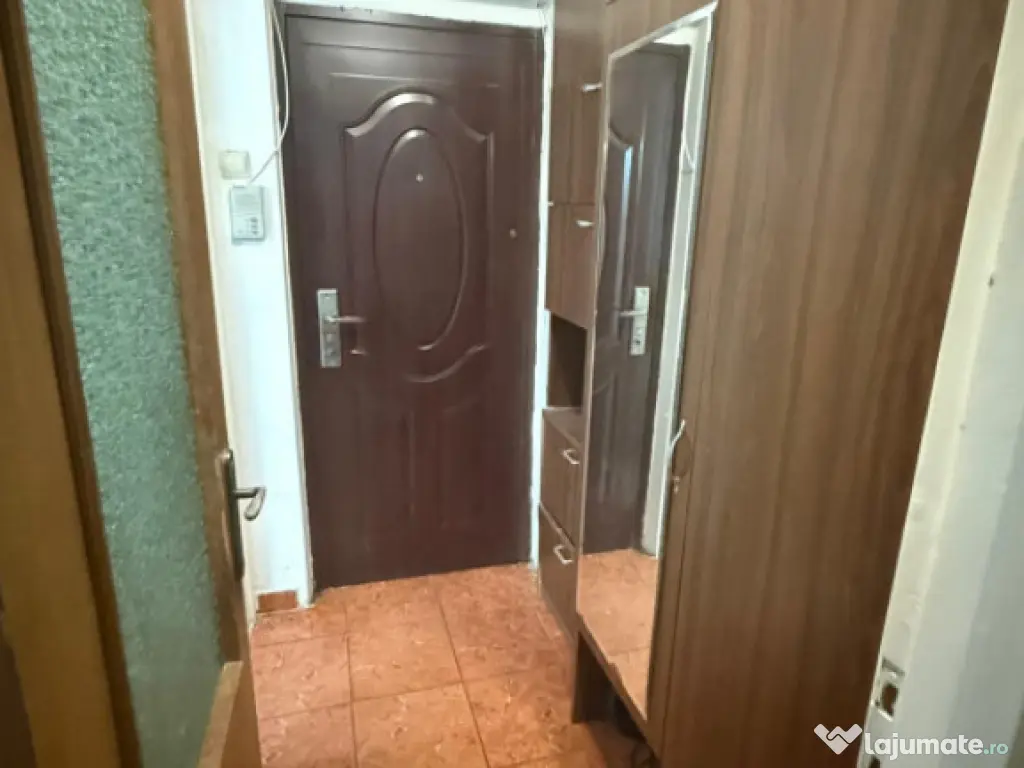 Garsoniera decomandata, 37.45 mp, zona Craiovița Nouă 