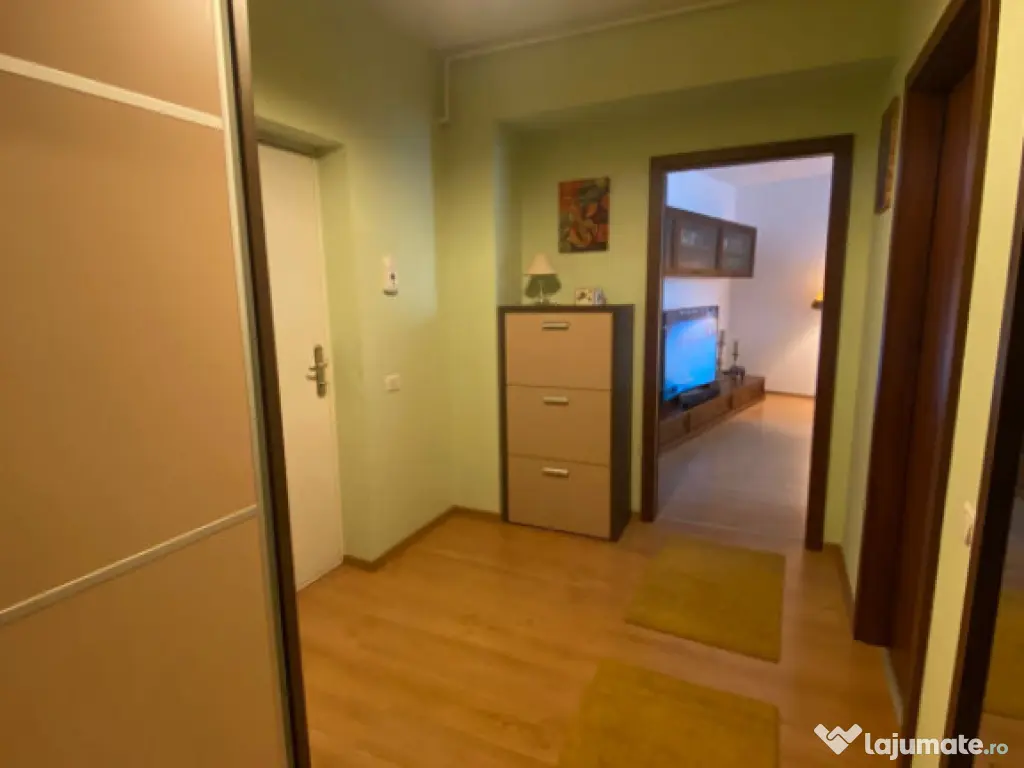 Apartament cu 2 camere 65 mp, decomandat, etaj intermediar, 