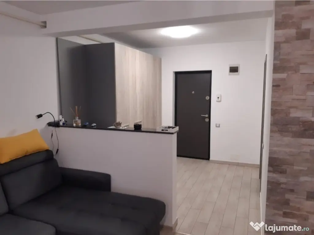 Apartament 2 camere spatios 58 mp,etaj 1, parcare privata Floresti 