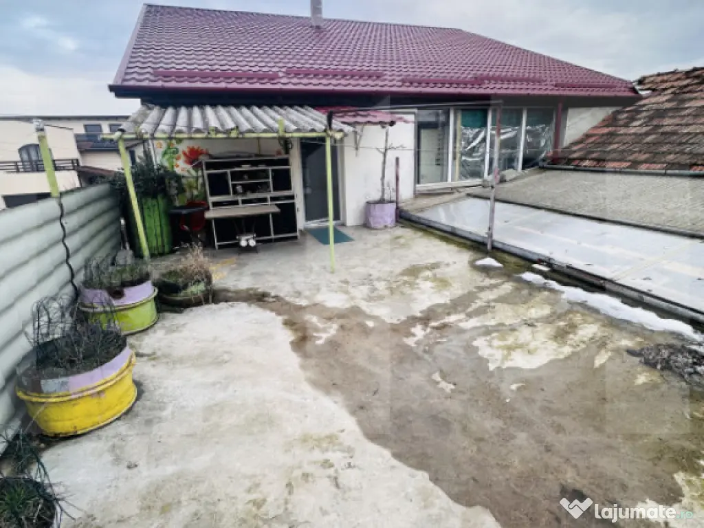 Apartament 4 camere, 100 mp utili, zona Gradiste