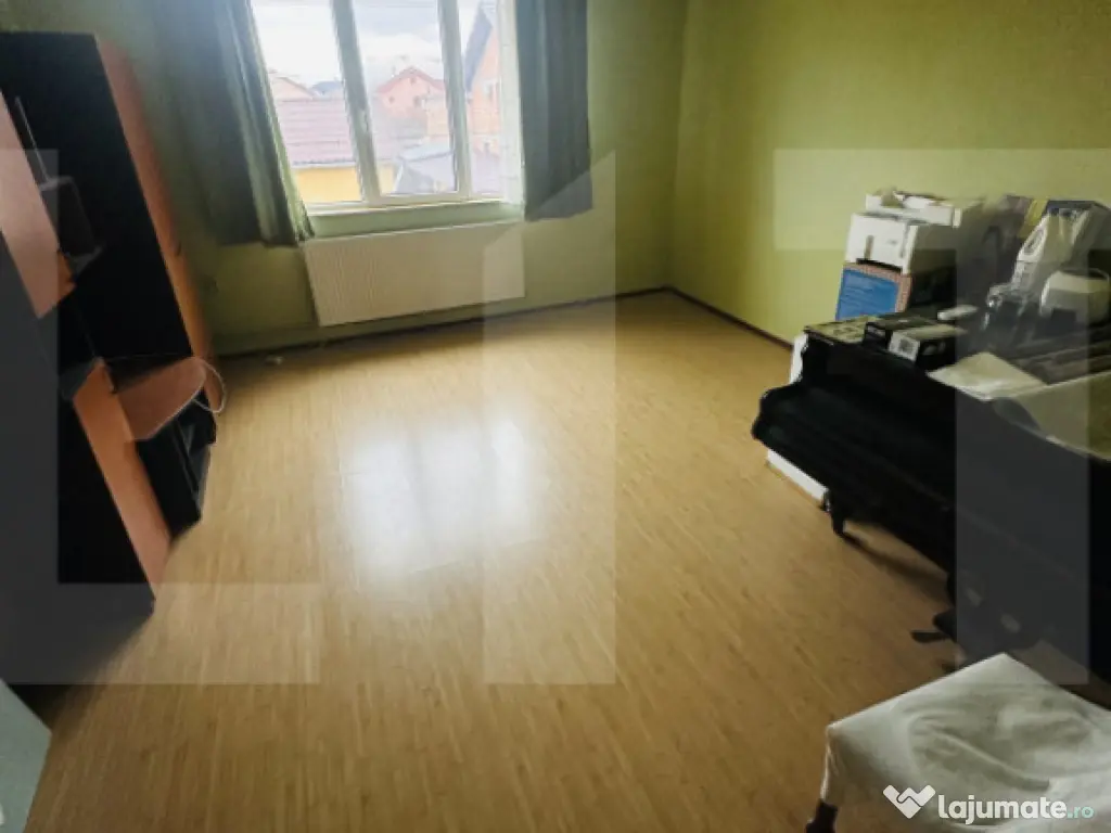 Apartament 4 camere, 100 mp utili, zona Gradiste