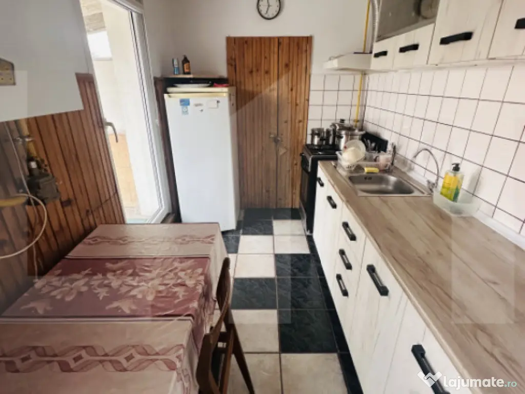 Apartament 4 camere, 100 mp utili, zona Gradiste