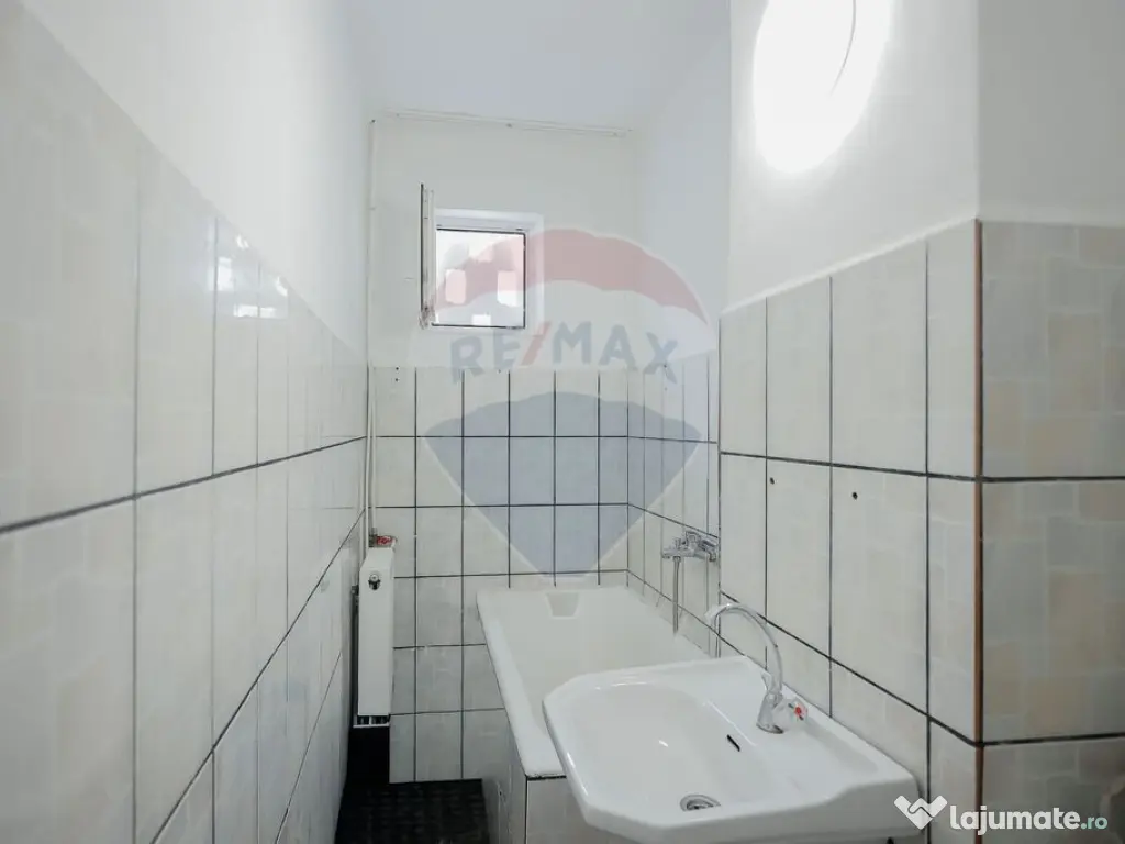 Apartament 3 camere de vânzare – Rogerius, Str. Cornel... 