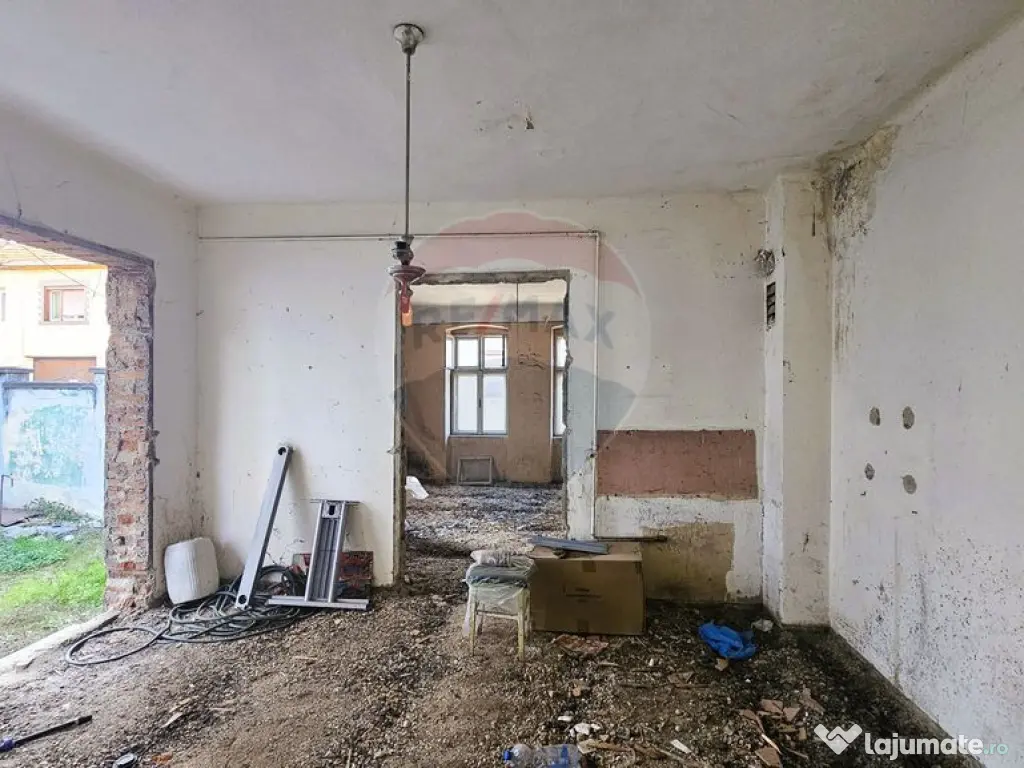 Lot teren de 597 mp | Casa renovabila | (PUZ si CU Bloc P... 