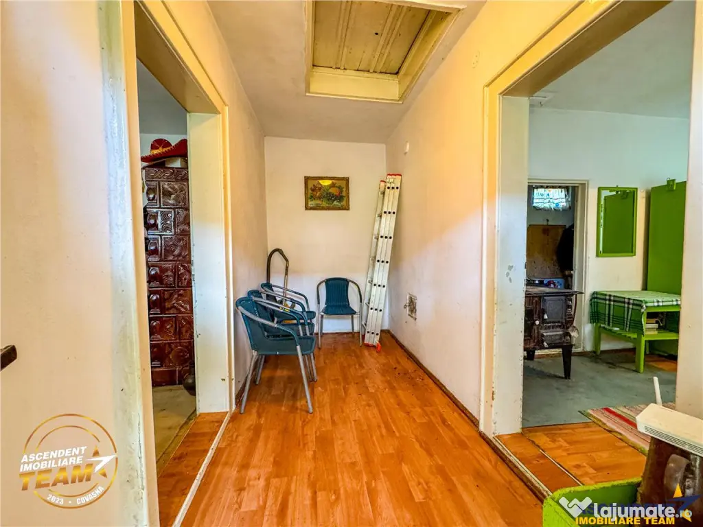 FILM! Casa pitoreasca anexe 1.500mp teren, Santionlunca, 