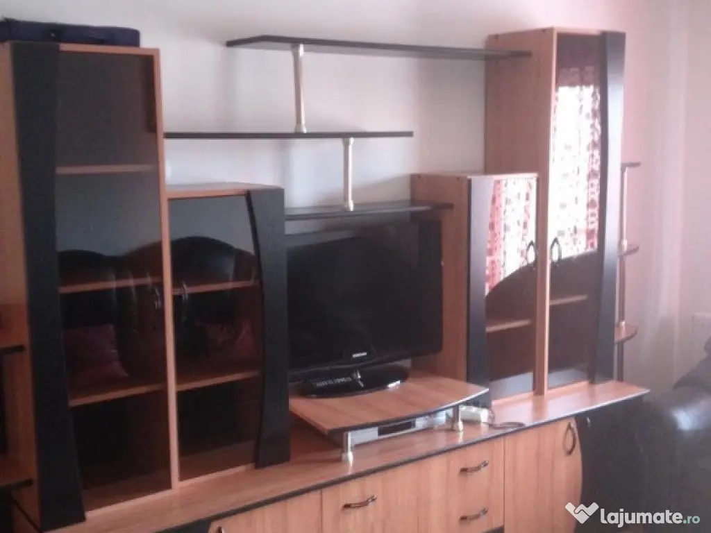 Republicii, zona buna, 2 camere, decom., etaj 3