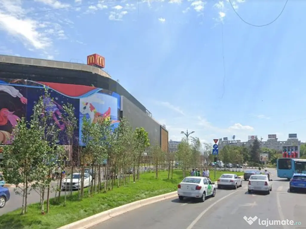 Zona Unirii 50 mp vad comercial stradal