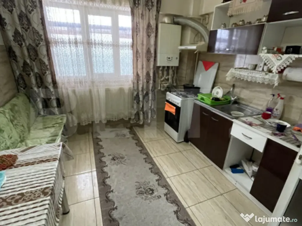 Microapartament, 43 mp, Boxă la subsol (100 mp) - Burdujeni 