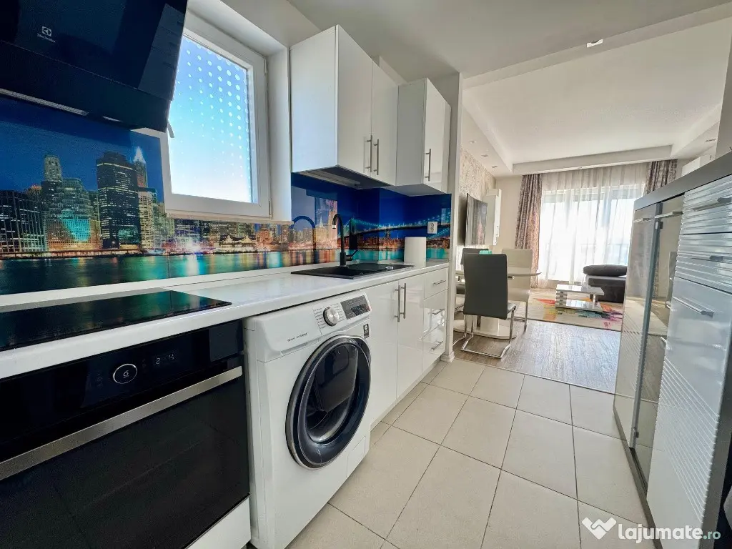 COSMOPOLIS - Apartament 3 camere, mobilat si utilat, vedere piscina 