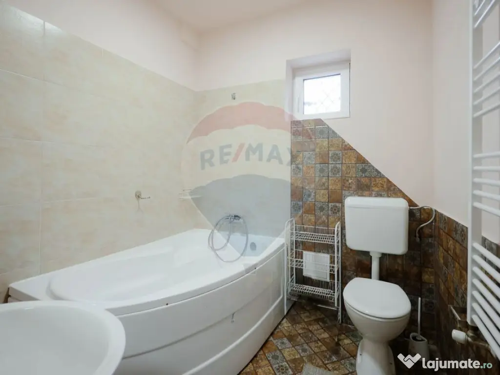 De vânzare apartament 4 camere, Ultracentral - Piața Ra... 