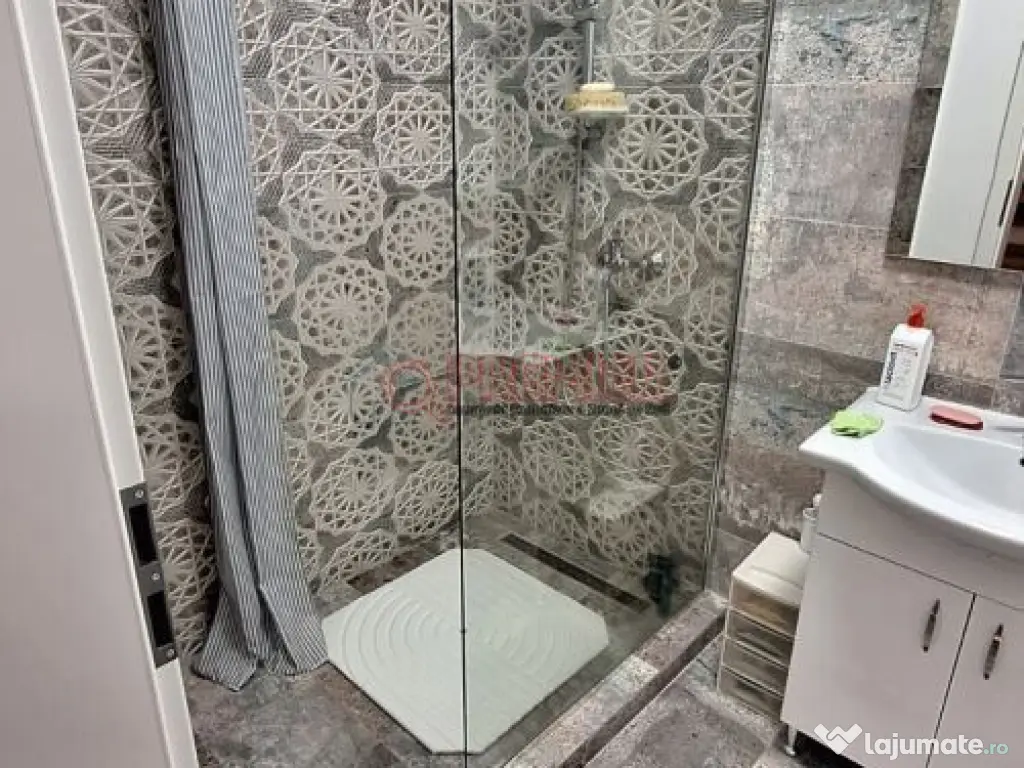 Vilă Modernă 4 Camere | P+1+M | Curte și Terase 