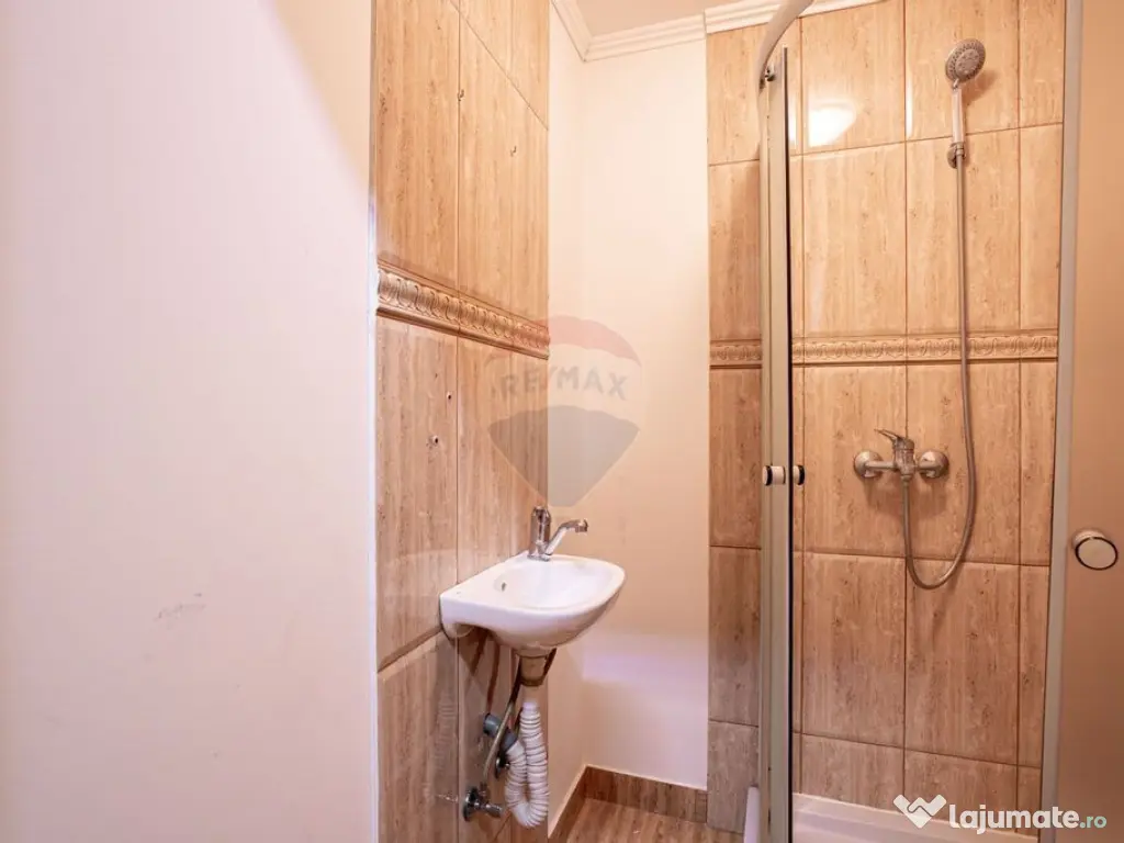 Apartament cu 2 camere de vânzare în zona Teatrului de ... 