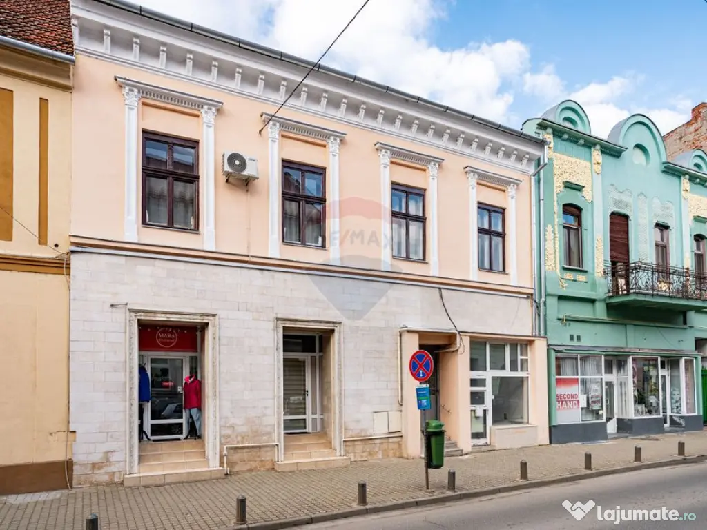 Apartament cu 2 camere de vânzare în zona Teatrului de ... 