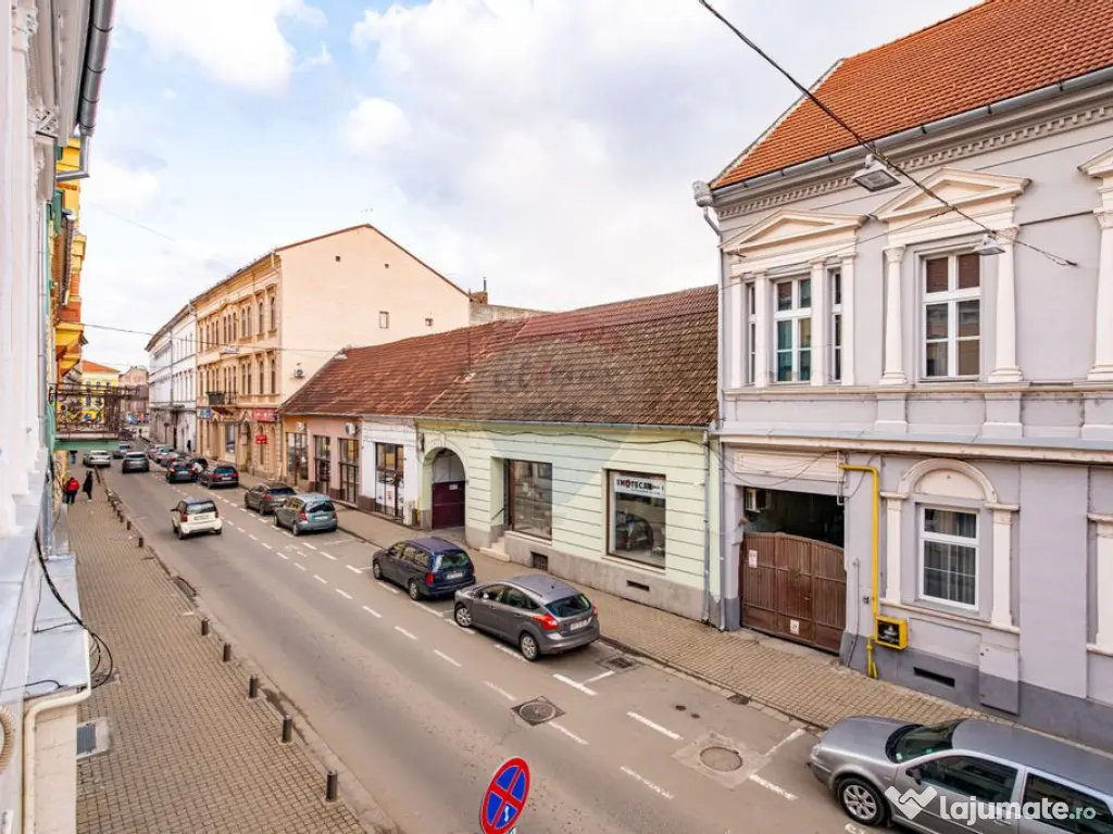 Apartament cu 2 camere de vânzare în zona Teatrului de ... 