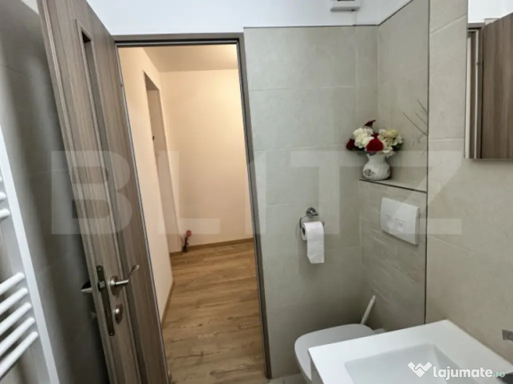 APARTAMENT CU 1 CAMERA FOARTE GENEROS-POZITIE EXCELENTA 