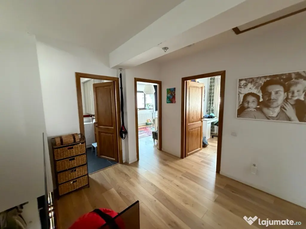 Casă 5 camere lângă Primăria Florești - transport și magazine aproape 