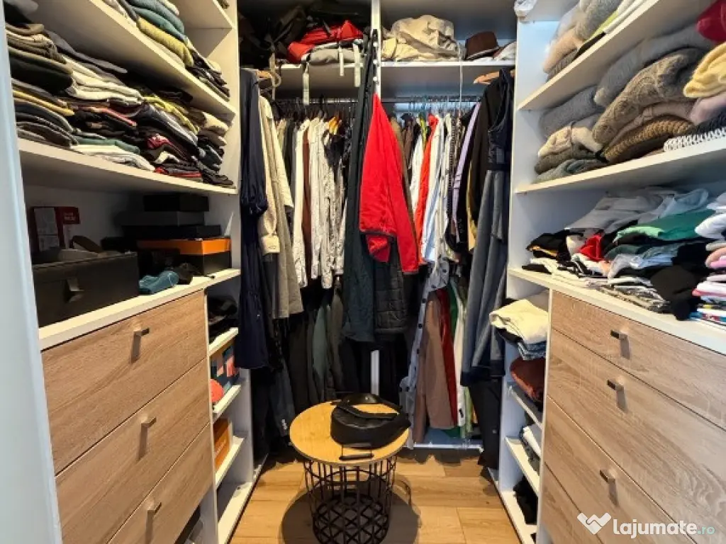 Casă 5 camere lângă Primăria Florești - transport și magazine aproape 