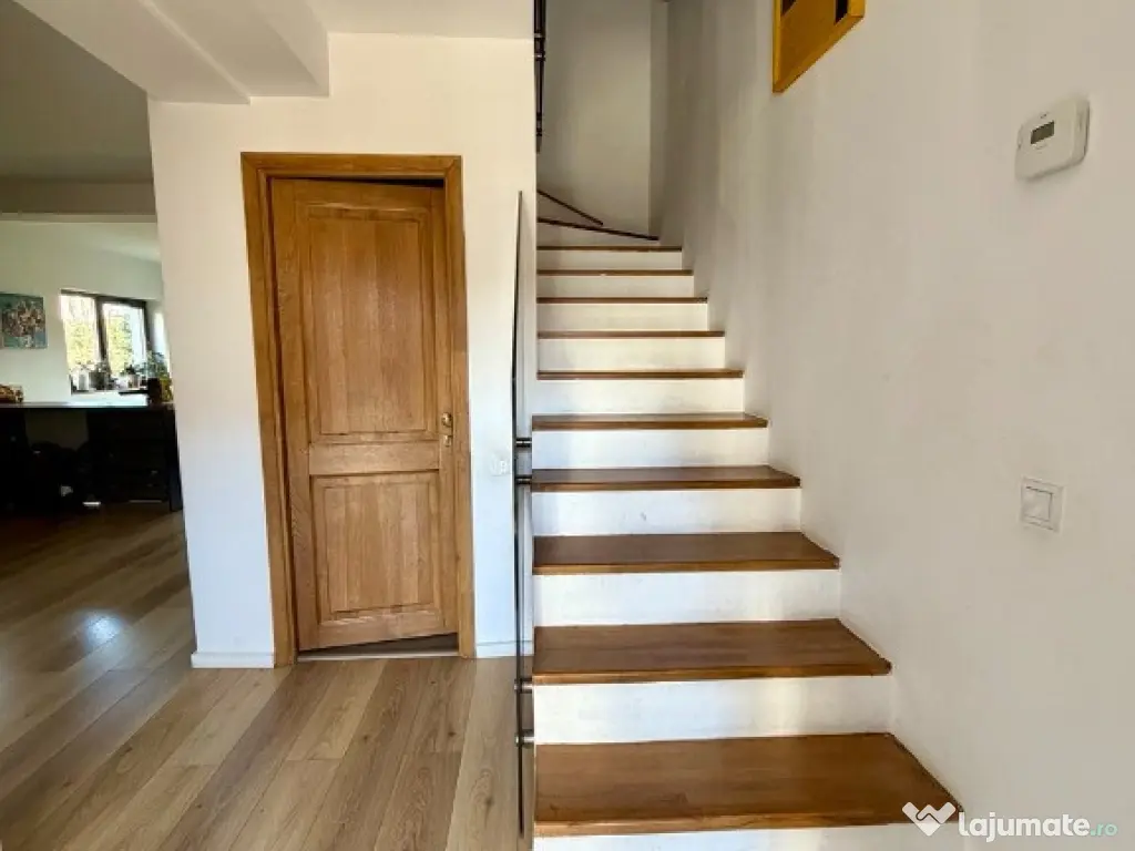 Casă 5 camere lângă Primăria Florești - transport și magazine aproape 