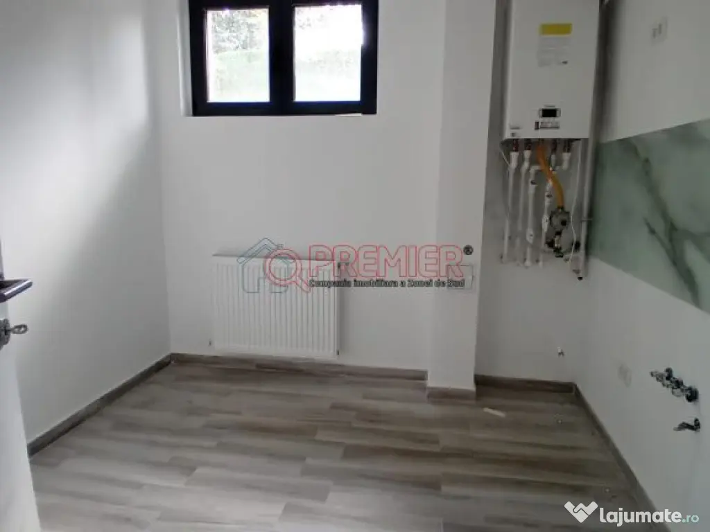 Sector 4 ! APARATORII PATRIEI - GARSONIERA + LOC PARCARE - 