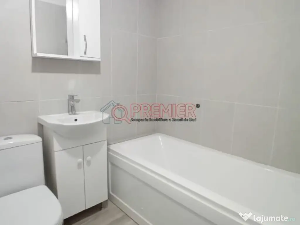 Sector 4 ! APARATORII PATRIEI - GARSONIERA + LOC PARCARE - 